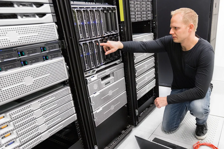 Blade server برای چه مواردی استفاده می‌شوند؟ 